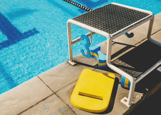 Equipamentos que Fazem Diferença na Performance Dentro da Piscina